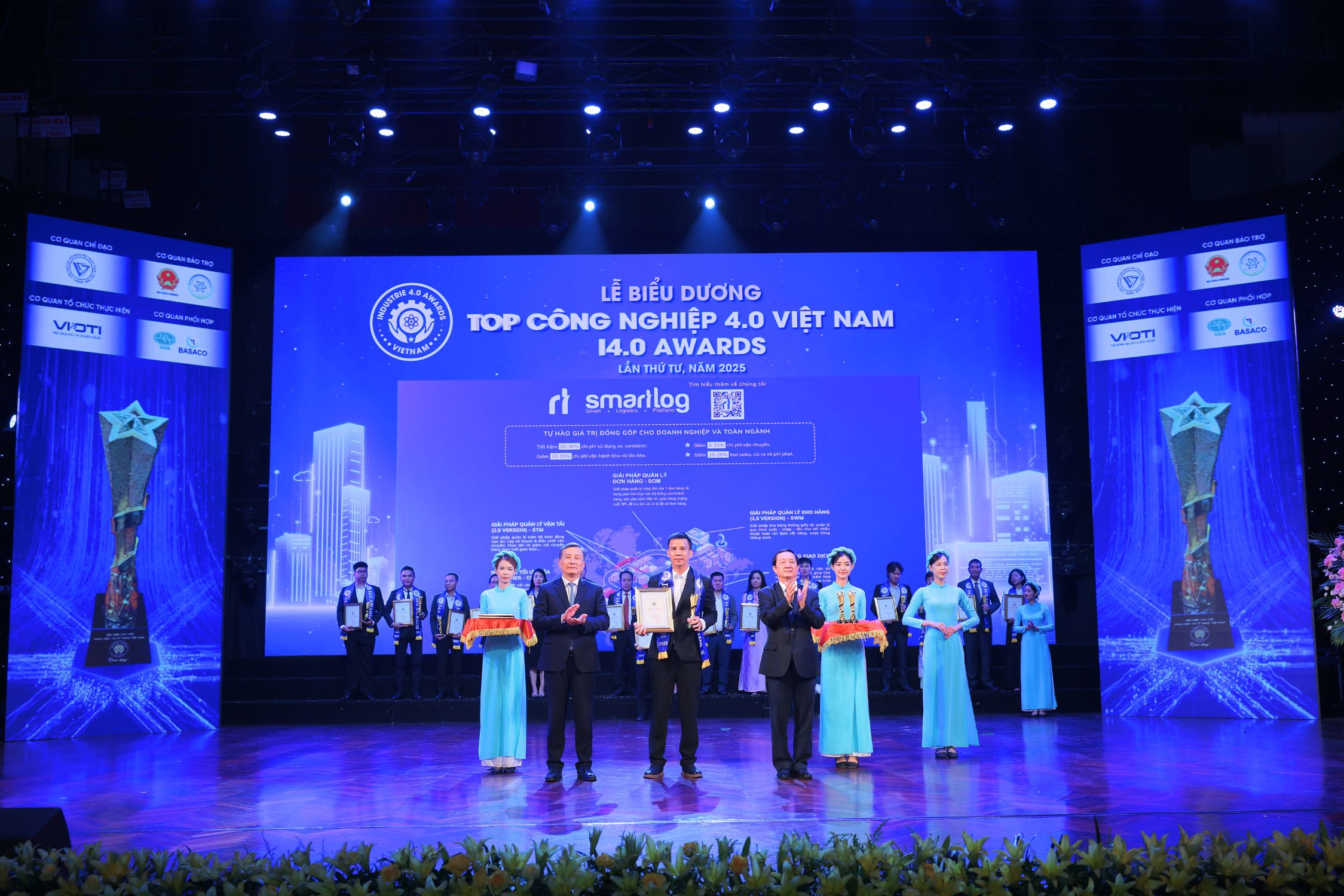 HỆ SINH THÁI CÔNG NGHỆ LOGISTICS SMARTLOG GHI DẤU ẤN TẠI “TOP CÔNG NGHỆ 4.0”
