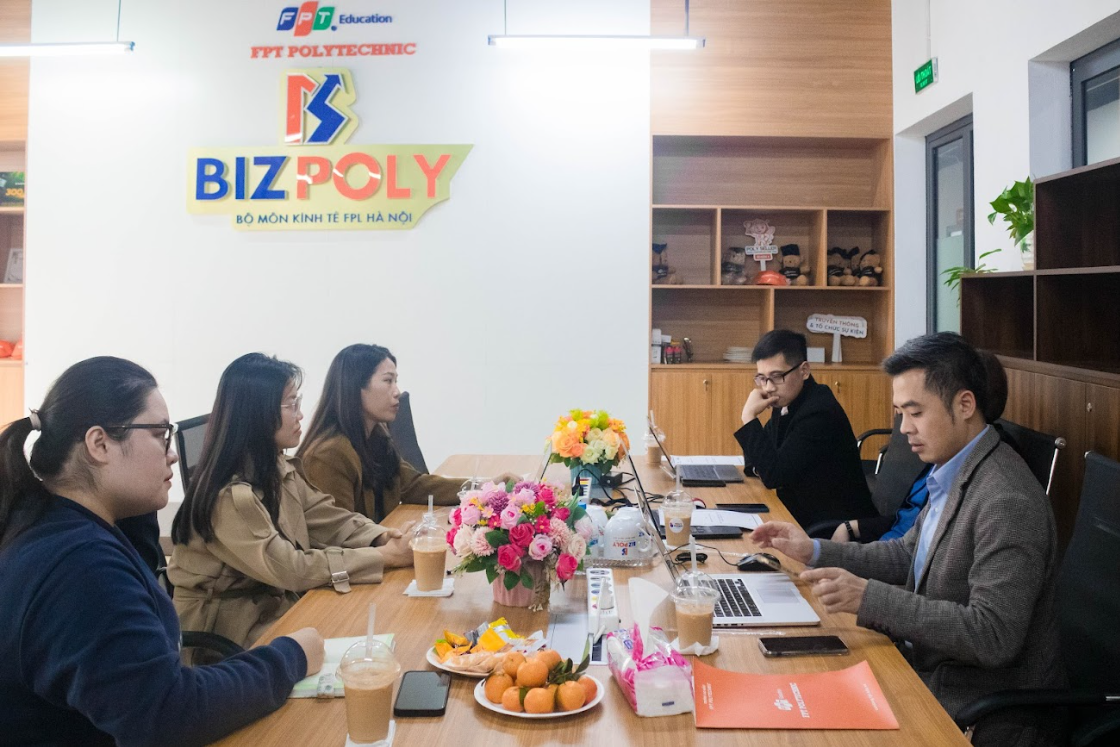 SMARTLOG VÀ FPT POLYTECHNIC KÝ KẾT BIÊN BẢN GHI NHỚ HỢP TÁC ĐƯA PHẦN MỀM MÔ PHỎNG SWM VÀO CHƯƠNG TRÌNH ĐÀO TẠO