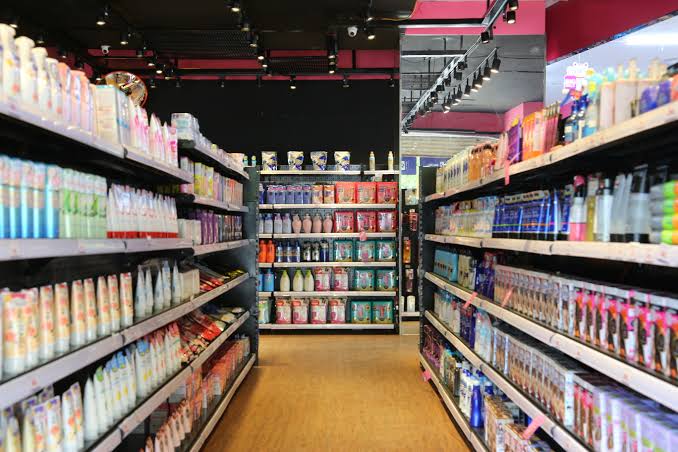 UPGRADING WAREHOUSE MANAGEMENT WITH SMART STRATEGIES FOR A JAPANESE RETAIL CHAIN